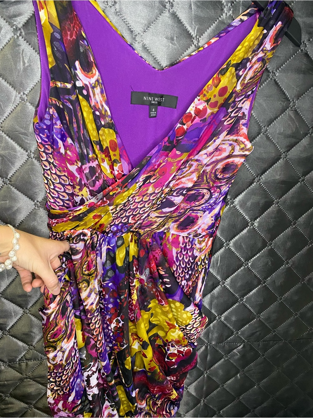 Nine West Colorful Abstract V-Neck Crossover Ruched Dress - Size 4